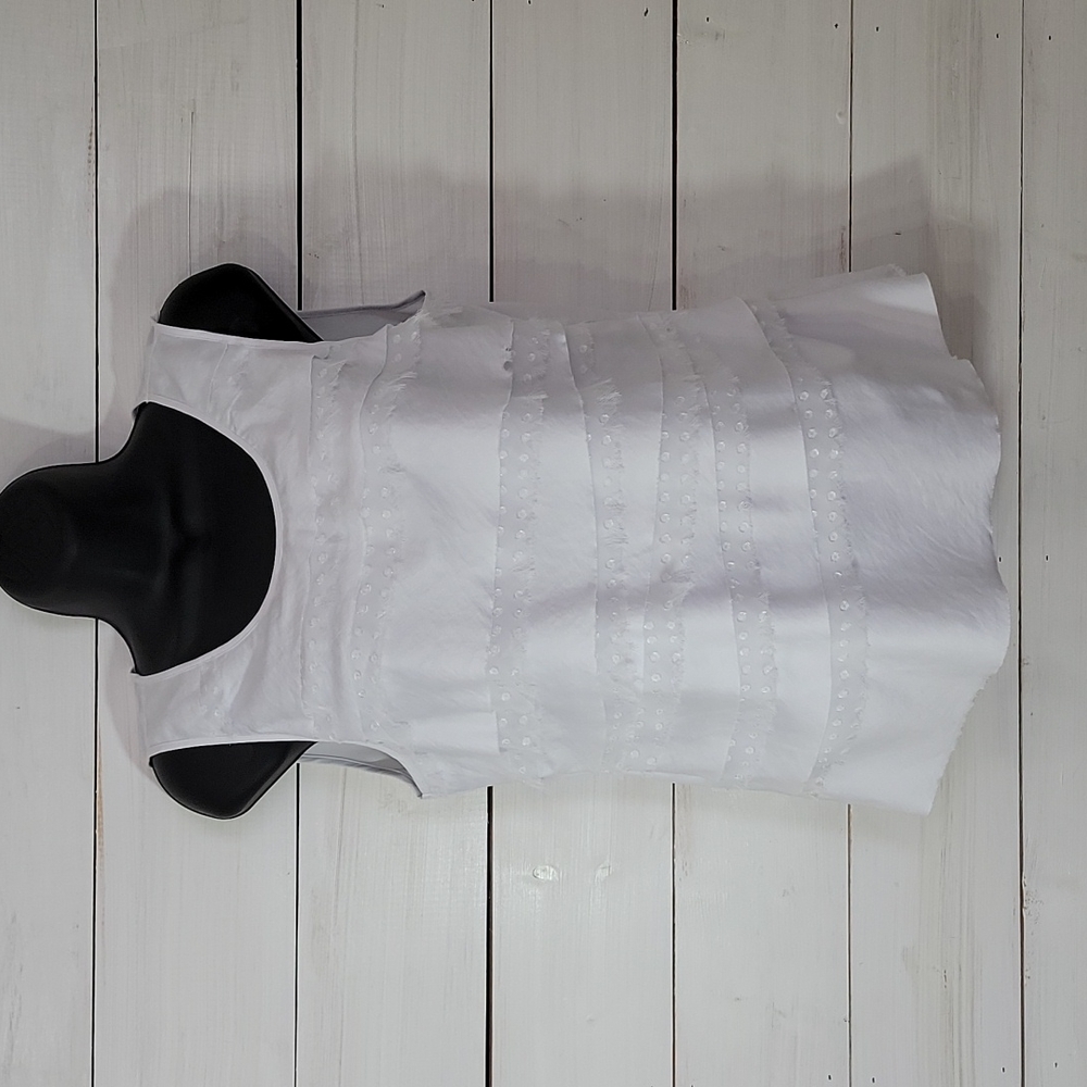 Small Christoper Banks ruffled sleeveless top